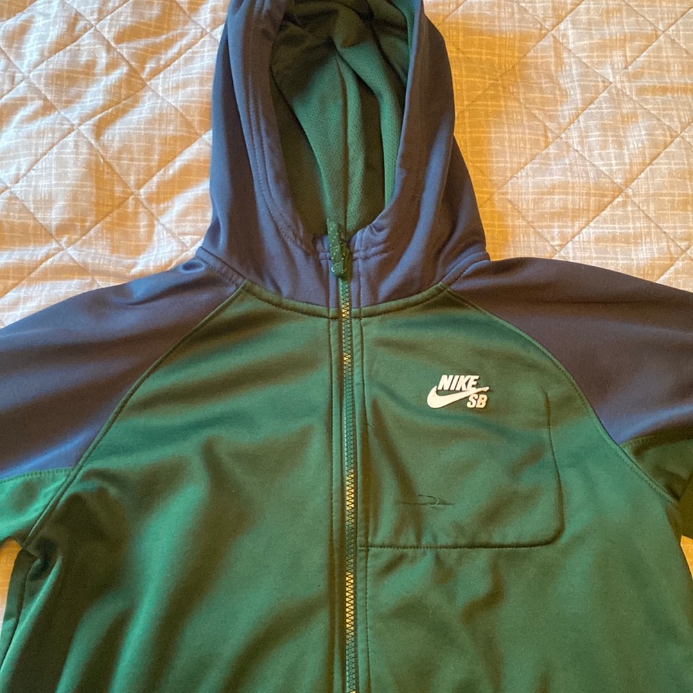 Kids nike SB jacket with hoodie